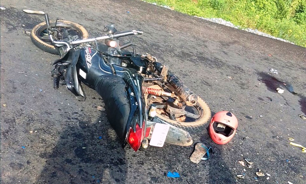 ಟೆಂಪೋ ಬೈಕ್ ನಡುವೆ ಭೀಕರ ಅಪಘಾತ; ಇಬ್ಬರು ಮೃತ್ಯು